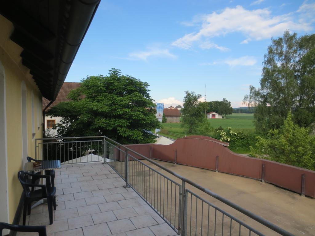 Gasthof Pension Kirschner Lappersdorf  エクステリア 写真